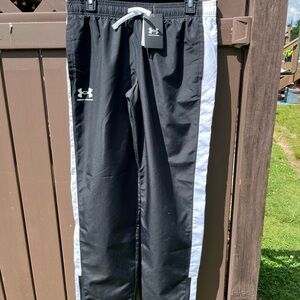 Under armour woven track pants boys size xl nwt